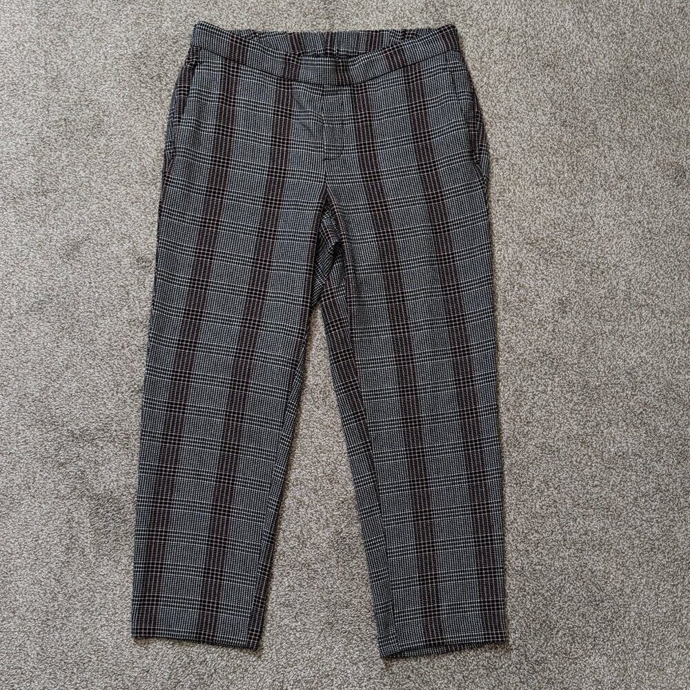 Women's OLD NAVY Black Plaid Casual Career Pull-On Cropped Pants; Size 8